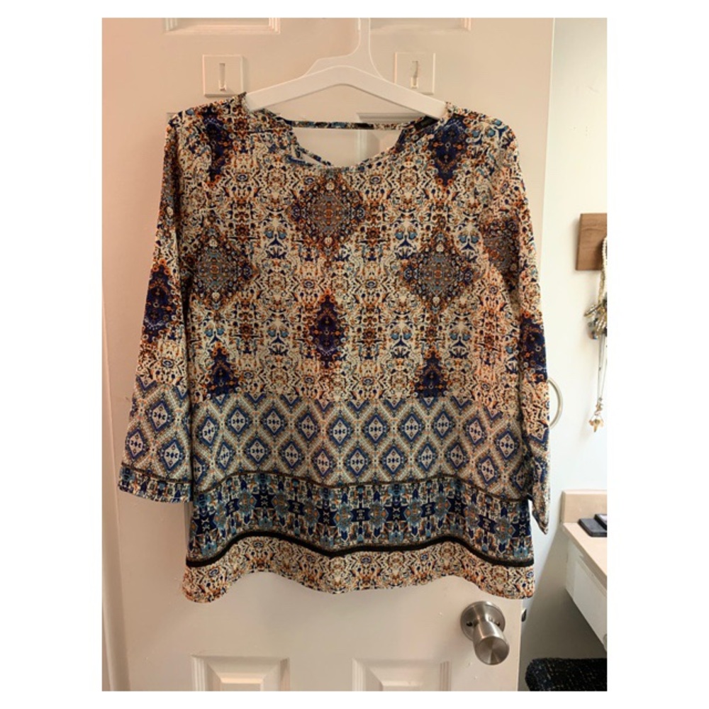 Palermo BNWT Multi-colored printed top. Size Medium
